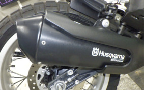 HUSQVARNA SVARTPILEN 401 2018