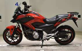 HONDA NC 700 X LD A 2012 RC63