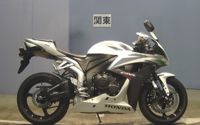 HONDA CBR600RR GEN 3 2008 PC40