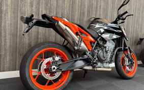 KTM 890 DUKE GP TU940