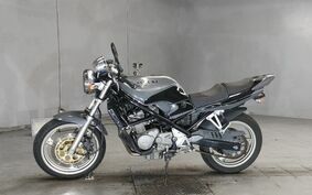 SUZUKI BANDIT 250 GJ74A