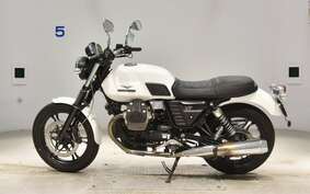 MOTO GUZZI V7 STONE 2013 LWJA