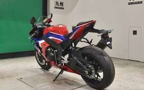 HONDA CBR1000RR R 2024 SC82