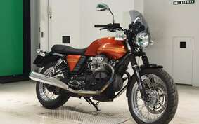 MOTO GUZZI V7 CLASSIC 2013 LWJ0