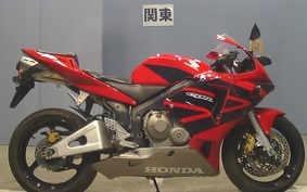 HONDA CBR600RR 2004 PC37