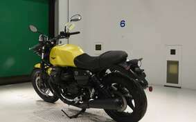 MOTO GUZZI V7 STONE 2023