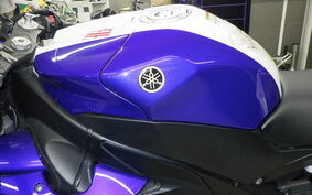 YAMAHA YZF-R1 2011