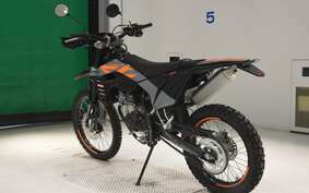 SCORPA 125SE-RS