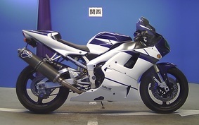 YAMAHA YZF-R1 2000 RN04