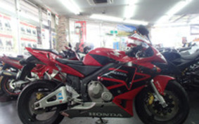 HONDA CBR600RR 2004 PC37