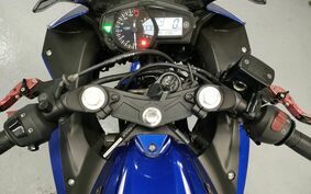 YAMAHA YZF-R25 RG10J