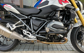 BMW R1200R 2017 0A04