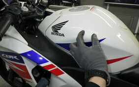 HONDA CBR250R GEN 3 MC41