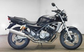 SUZUKI GSX250FX ZR250C