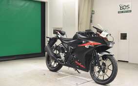 SUZUKI GSX-R125 DL33B