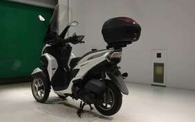 YAMAHA TRICITY 125 SE82J