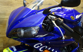 YAMAHA YZF-R1 2004 RN13