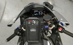 YAMAHA YZF-R1 M 2015 RN40