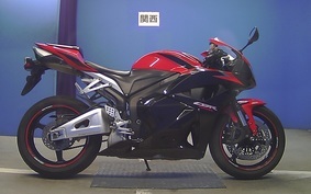 HONDA CBR600RR GEN 3 2011 PC40