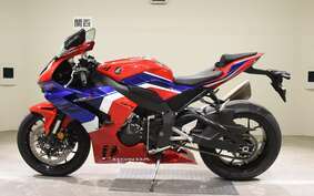 HONDA CBR1000RR R SC82