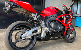 HONDA CBR1000RR 2006 SC57