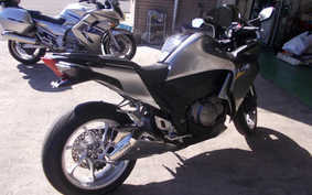 HONDA VFR1200F 2010 SC63