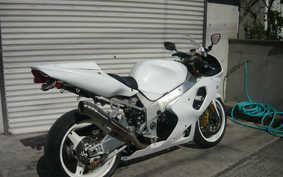 SUZUKI GSX-R1000 2001 BL111