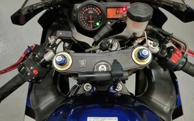 SUZUKI GSX-R750 2005 B3111