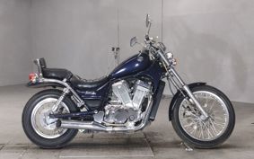 SUZUKI INTRUDER 750 VR51A