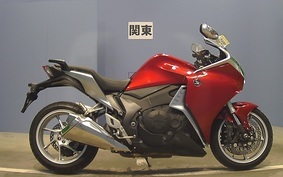 HONDA VFR1200F 2010 SC63