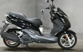 YAMAHA S-MAX SG27