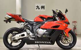 HONDA CBR1000RR 2004 SC57