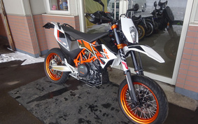 KTM 690 SMC R 2017 LST40