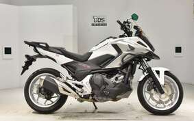 HONDA NC750X D 2016 RC90