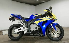 HONDA CBR1000RR 2005 SC57