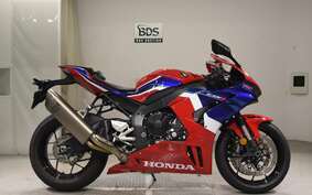 HONDA CBR1000RR R 2022 SC82