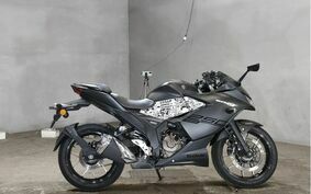 SUZUKI GIXXER 250 SF 不明