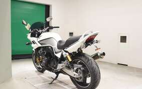 HONDA CB400 SUPER BOLDOR VTEC 2011 NC42