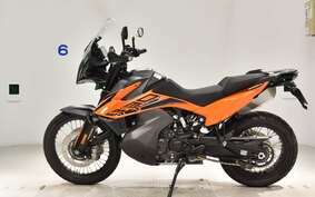 KTM 890 ADVENTURE	 2022 TS640