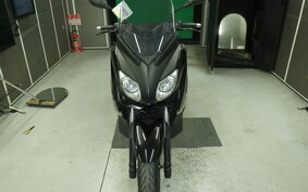 YAMAHA X-MAX 125 