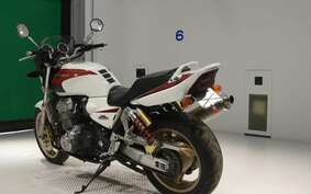 HONDA CB1300SF SUPER FOUR 2000 SC40