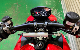 DUCATI  DUCATI  STREET  FIGHTER V2 2022 3F00