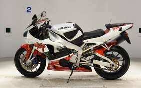 YAMAHA YZF-R1 2000 RN04