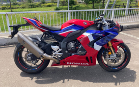 HONDA CBR1000RR R 2020 SC82