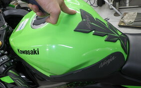 KAWASAKI ZX-25R ZX250E