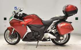 HONDA VFR1200F DCT 2010 SC63