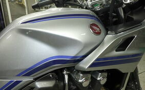 HONDA CB1300SB SUPER BOLDOR EP 2024 SC54