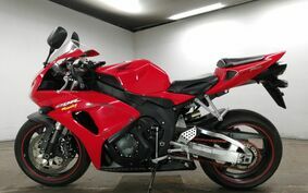 HONDA CBR1000RR 2006 SC57