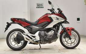 HONDA NC750X D Limited 2047 RC90