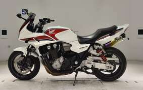 HONDA CB1300SB SUPER BOLDOR A 2010 SC54